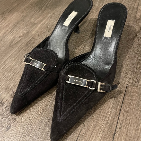 Prada heels. Size Eu 39, US 8.5. Good condition. Suede and leather - Picture 1 of 7